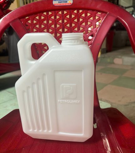 Can nhựa 3 lít có chốt niêm phong